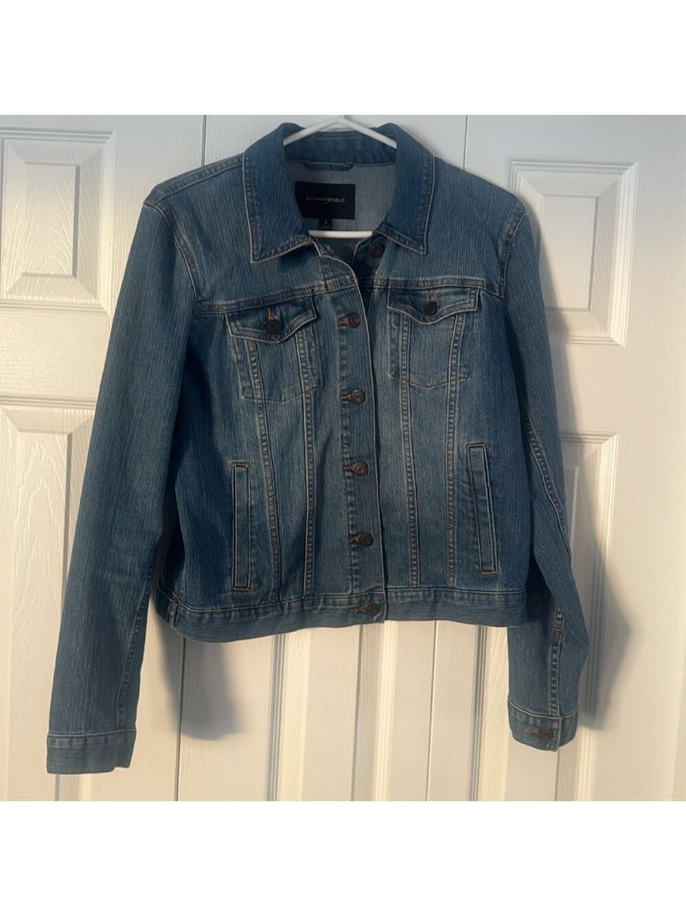 Banana Republic Jean Jacket Size M❤️❤️
